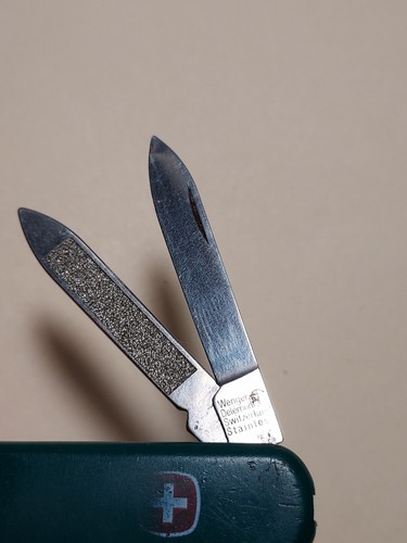 Wenger Swiss Army Knife Esquire 65mm Green advertising Telus - Picture 6 of 8