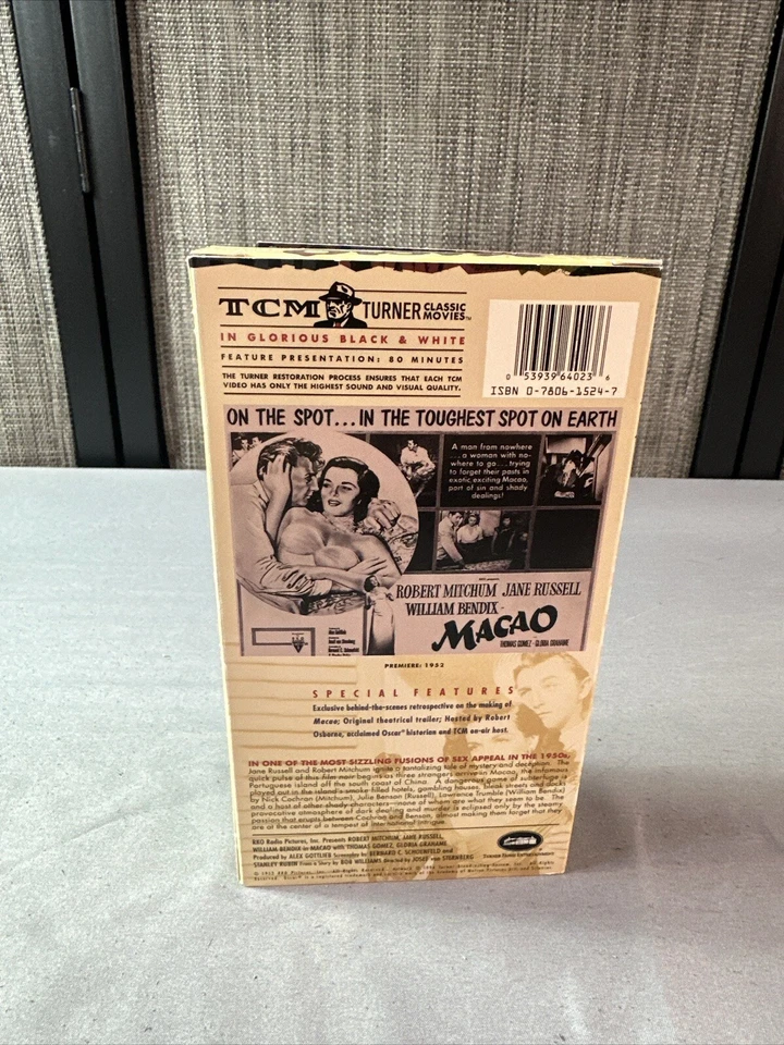 Macao (VHS, 1952) Robert Mitchum Rare Film-Noir Crime Adventure **FREE SHIPPING! - Image 3 of 4