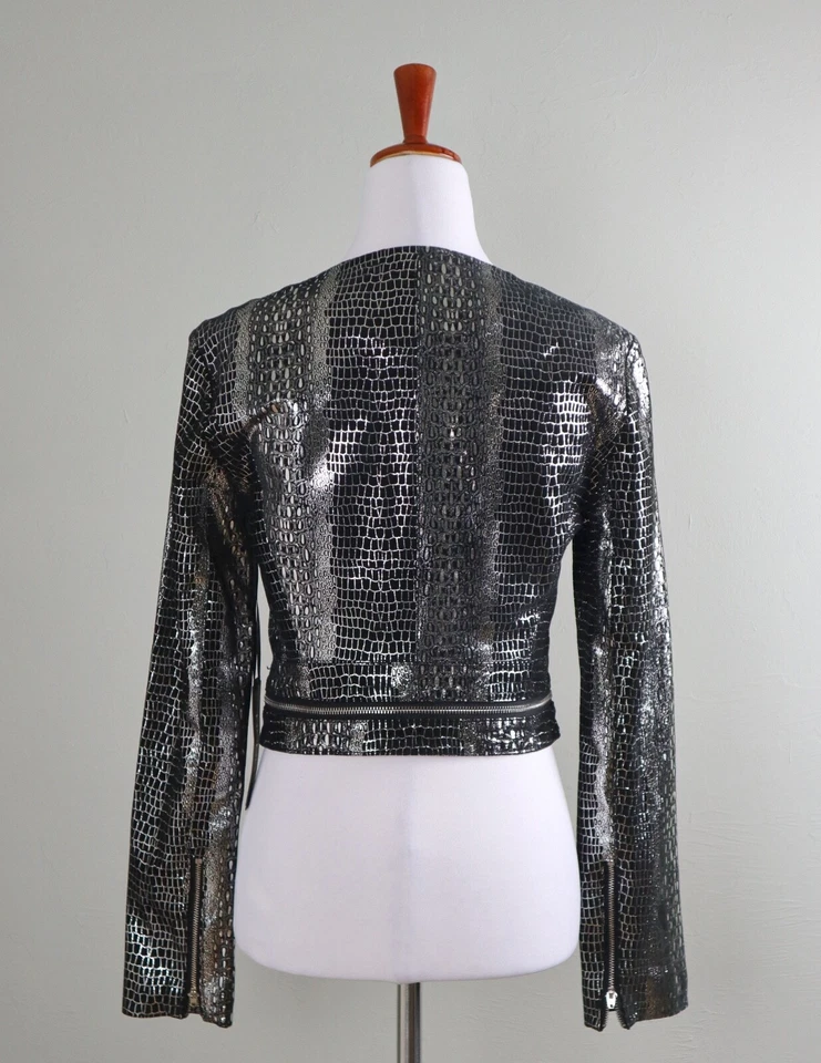 Chaqueta Top BEBE NUEVA CON ETIQUETAS $269 Forrada Metálica Serpiente Genuina 100% Cuero Talla XS Foto 4 de 4