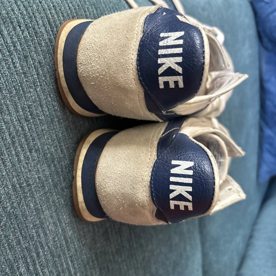 Vintage 80s Nike Shoes - Image 2 of 4