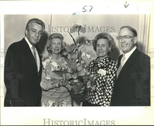 1988 Press Photo Incarnate Word College Swing In Golf and Tennis Tournament