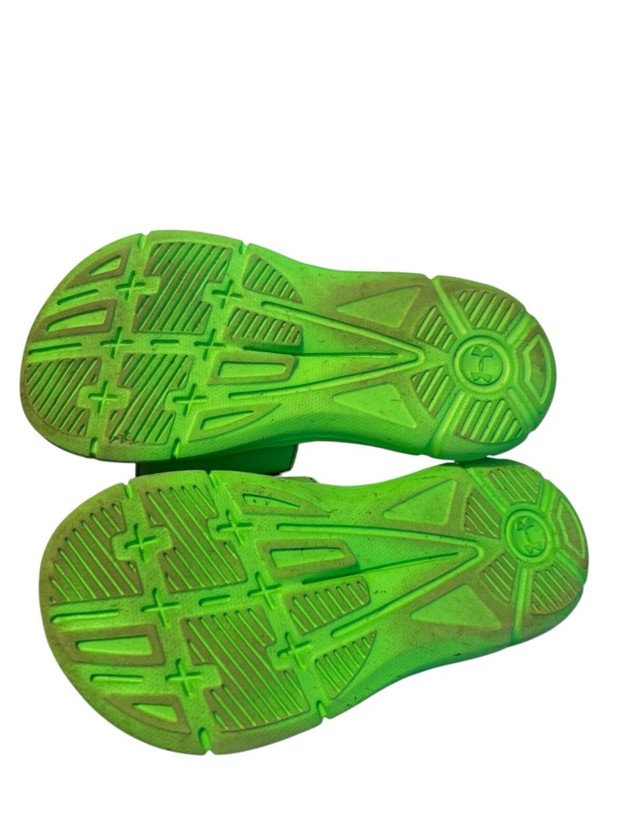 Under Armour Kids Bright Lime Slide Sandals with Black Logo Amazon.com | Under Armour Boys main image 4