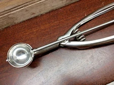 Meatball Cookie Dough Melon Baller Scooper 18/8 Stainless Spring Operated Vtg 1"