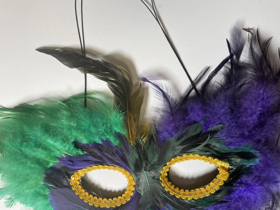 Mardi Gras Feather Mask Masquerade Costume Party Accessory - Image 4 of 4