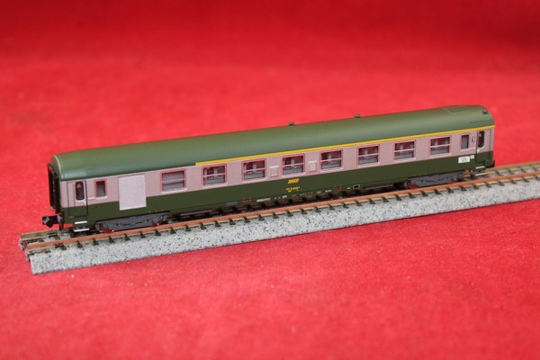 "Minitrix 15502-01 Sncf Schnellzug-GepäCkabteil 1.Klasse In GrüN\"Paris-Nizza\"/Neu"-image