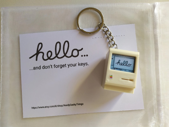A 3D-printed miniature Apple Macintosh keychain so accurate it'll stop any Apple fan dead in their tracks.