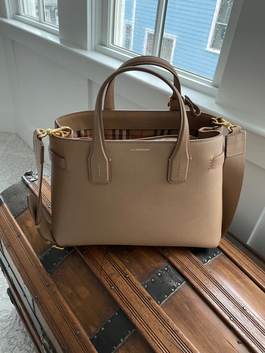 Burberry purse