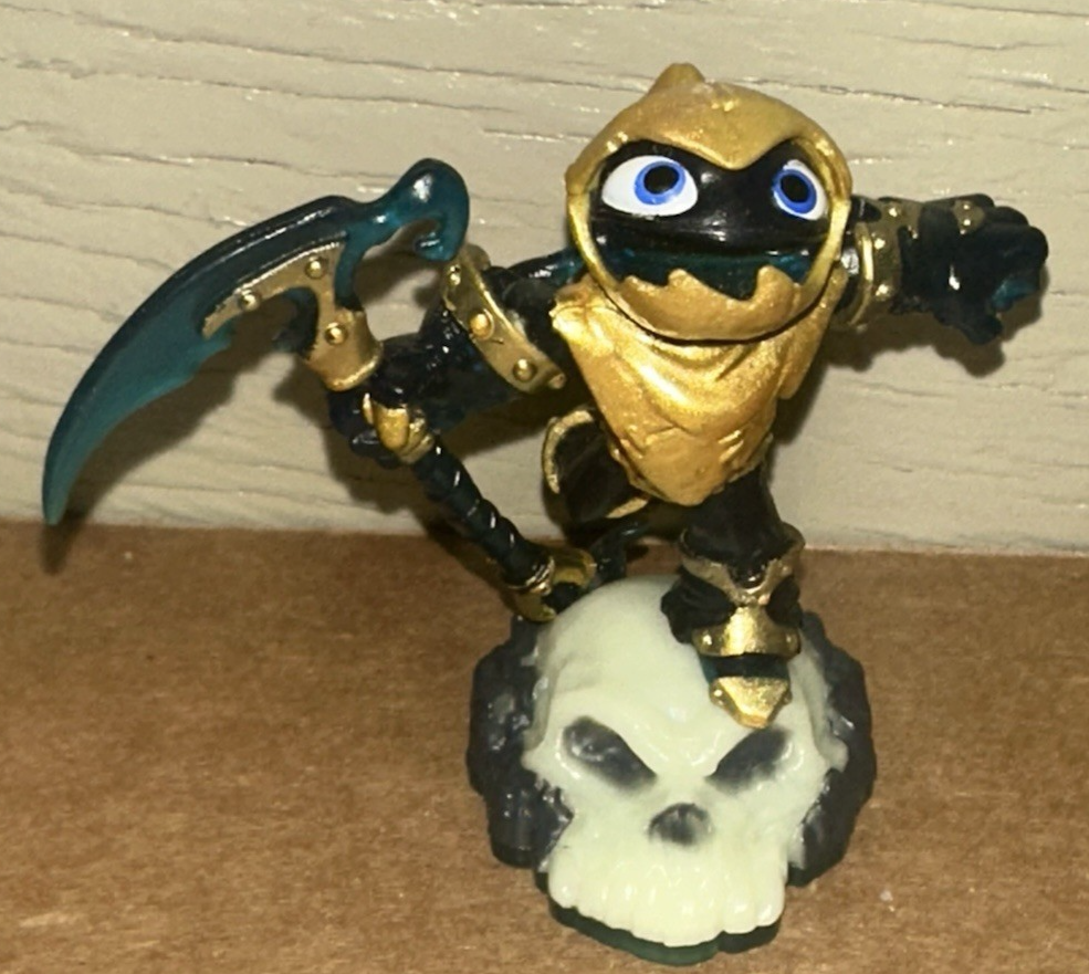 2013 Skylanders Swap Force Undead Lightcore Grim Creeper Gold