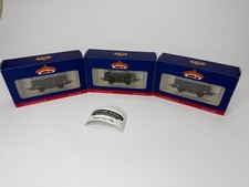 3x BACHMANN 38-162 12T BR PLANKED VENT VAN ZRV DEPARTMENTAL OLIVE GREEN OO GAUGE