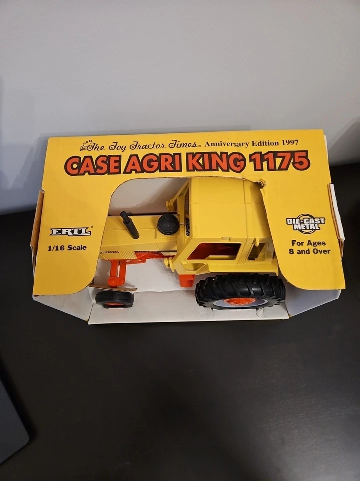 Case Agri King 1175 Toy Tractor Times Vintage 1997 Ertl Anniversary Edition 1/16 - Image 3 of 4