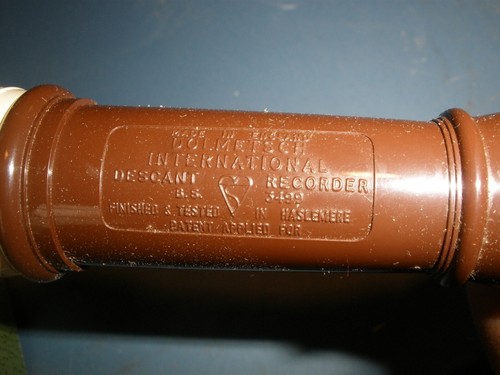 Dolmetsch Recorders Descant Recorder in Original Box (SU79) - Picture 2 of 2