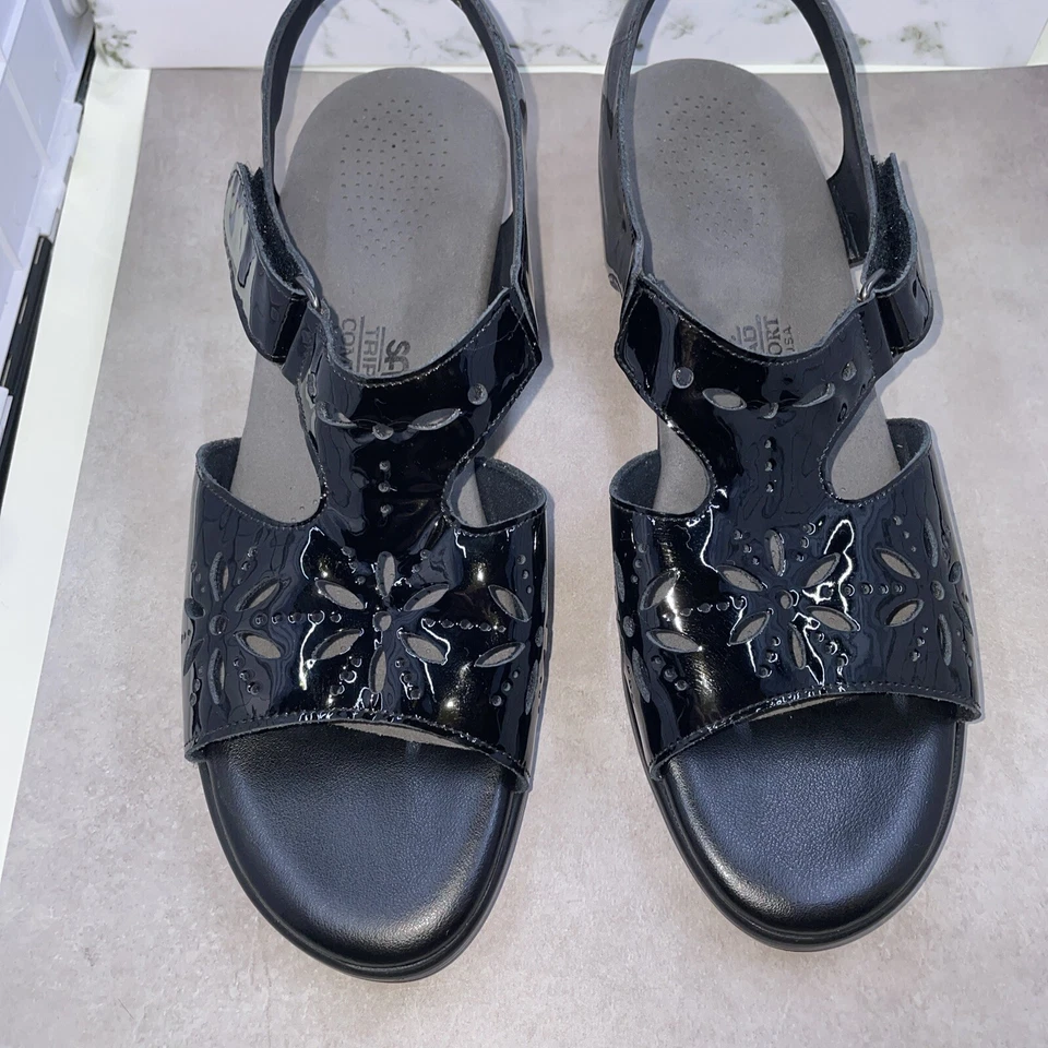 SAS Sunbrust Black Patent Tripad Comfort Sandals Heel Strap 9 m BRAND NEW $129! - Image 2 of 4