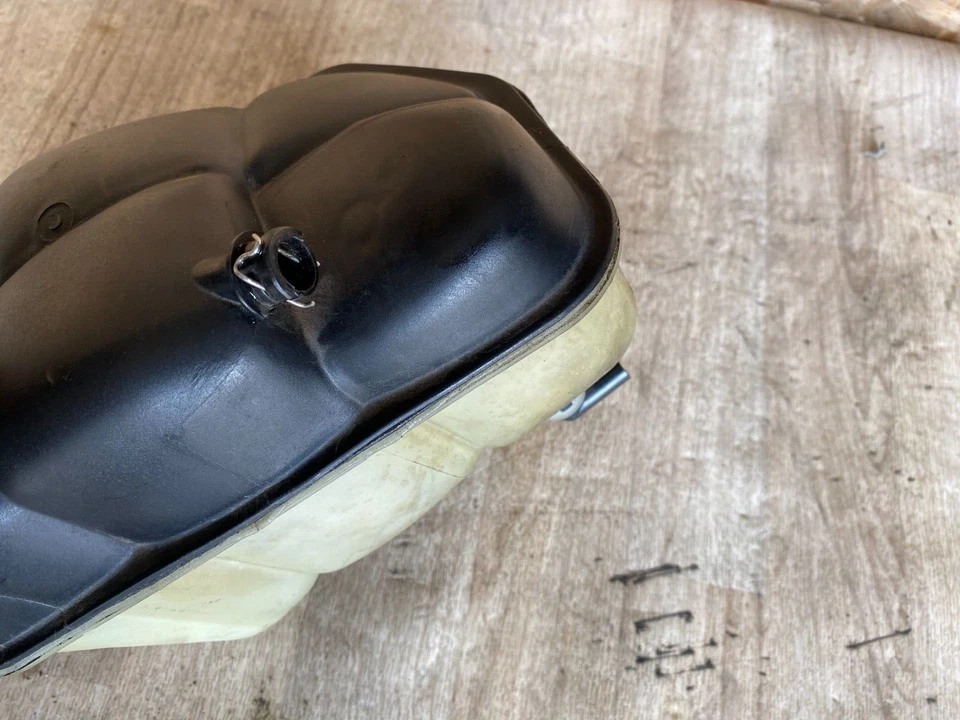 MERCEDES BENZ E63 CLS63 AMG OEM 03-09 RADIADOR REFRIGERANTE TANQUE DE EXPANSIÓN DEPÓSITO Foto 2 de 4