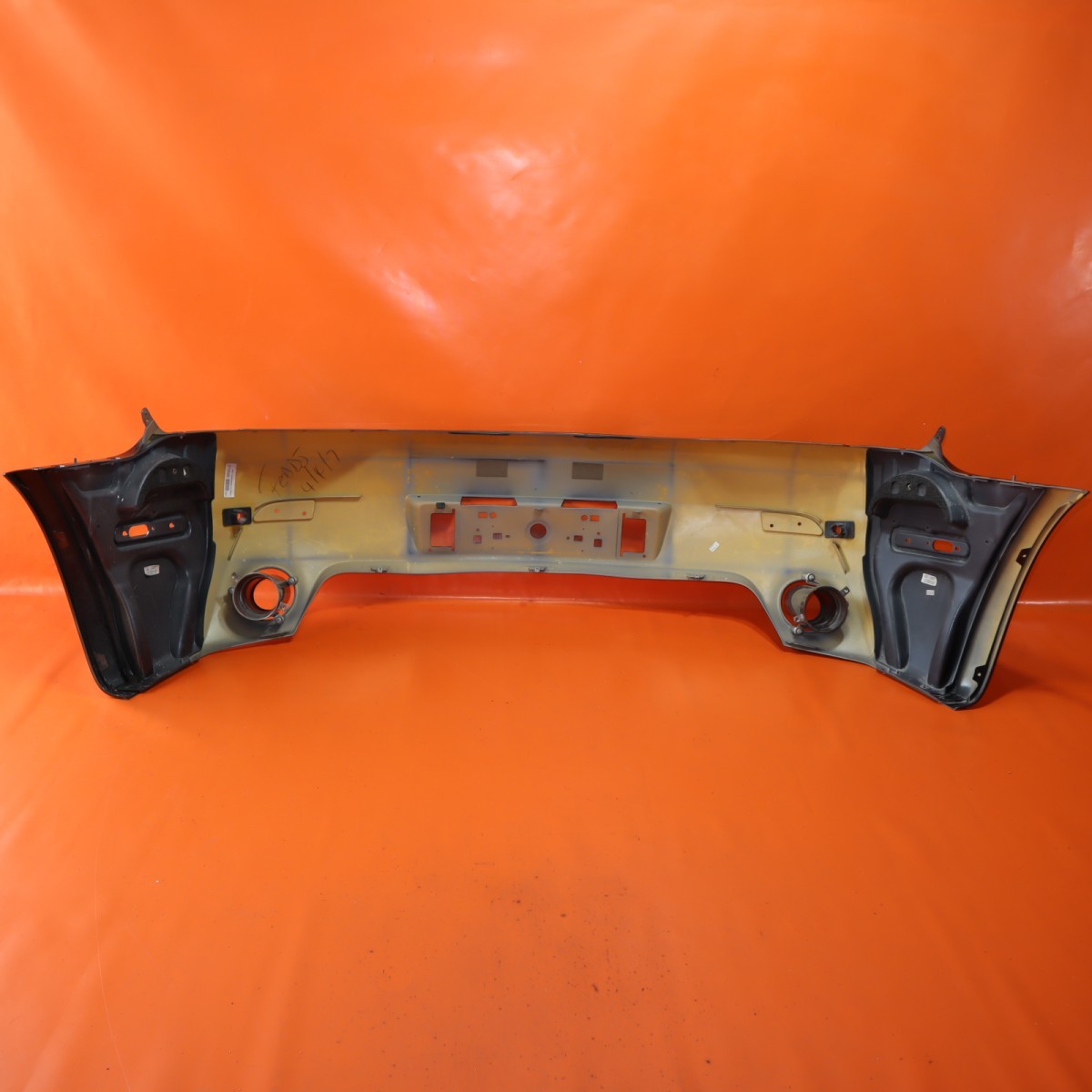 ASTON MARTIN VANTAGE REAR BUMPER V8 2006 2007 2008 2009 2010 2011 6G33-17K835