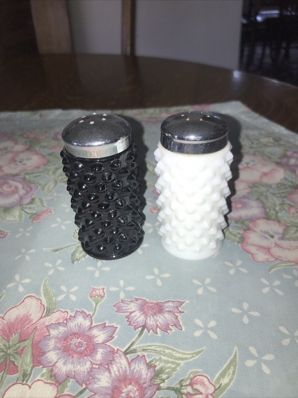 Vtg Fenton Hobnail Salt & Pepper Shakers Black White Glass  3”
