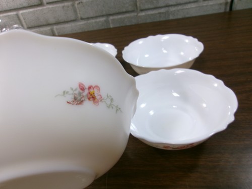 Vintage Set of 4 Arcopal France Florentine Soup/Cereral Bowls 6" Scalloped Rim - Picture 4 of 10