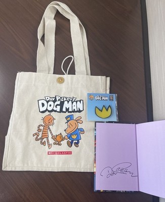 Signed Book Dav Pilkey Dog Man Big Jim Believes + Bag + Badge Pin Scholastic
