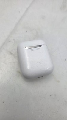 Apple AirPods 2nd Generation A1602 EMC 2862 Earbuds & Charging