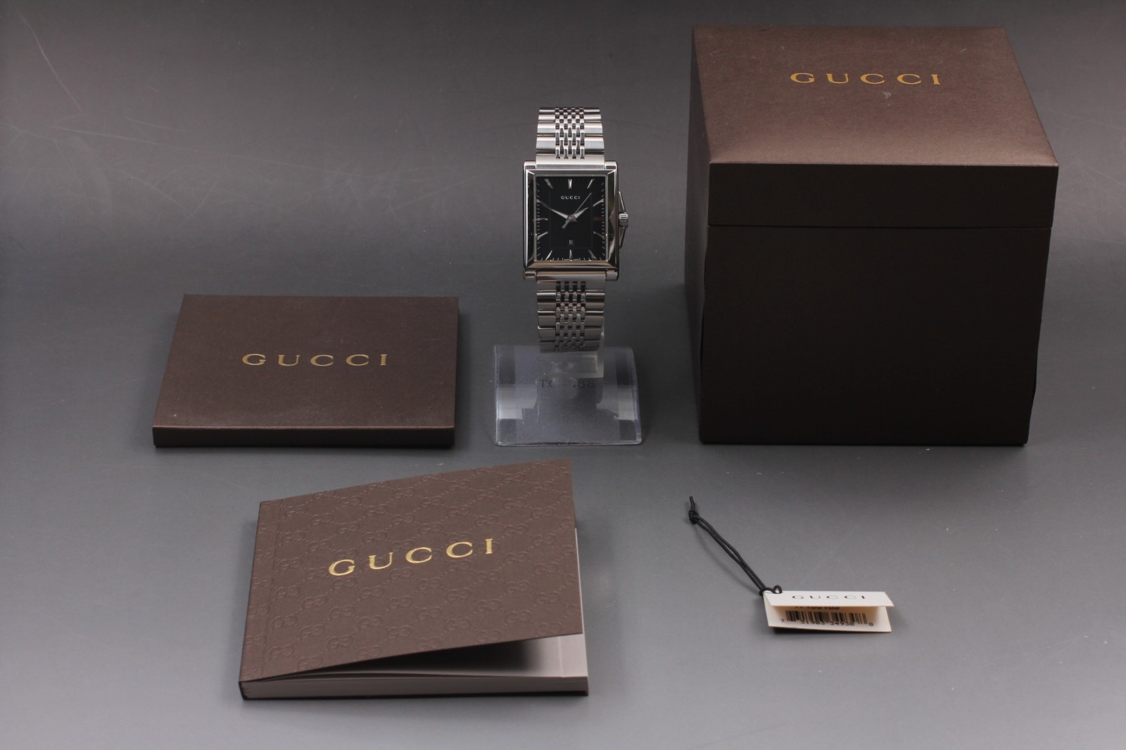 NEAR MINT Gucci G Timeless 138.4 Black Dial Quartz Men's Watch with Box JAPAN