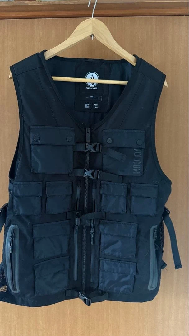 Volcom ブラック バックカントリー　ベスト Volcom Winter Sports Vests for sale | eBay
