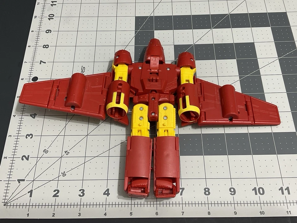 Transformers Marvel Crossovers 6" Iron Man 2 Autobot Fighter Jet de Hasbro Foto 2 de 4