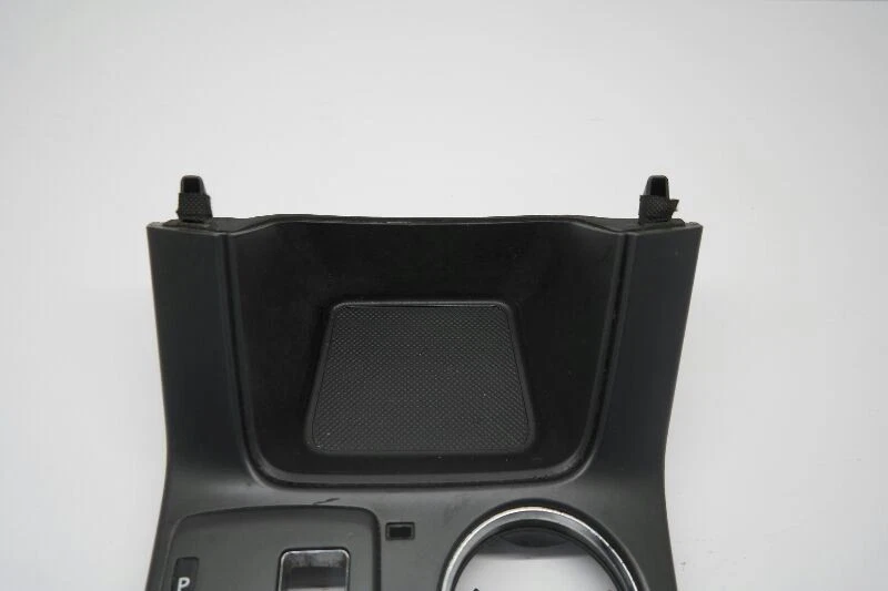 2011 KIA SORENTO SHIFTER TRIM  BEZEL  - Image 3 of 4