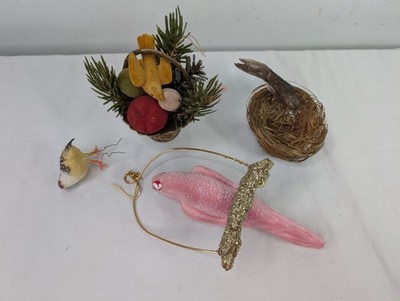 Lot of 4 VTG MCM Flocked Bird Parrot Parakeet Quail Nest Basket Pink Red Robin
