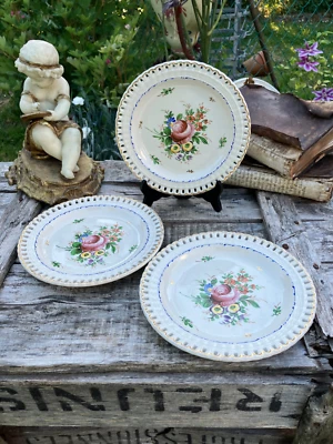 Assiettes marly ajourées, Creil et Montereau, Luneville ? Motifs fleuries - Photo 1/4