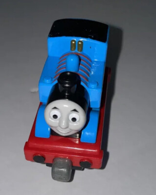 Thomas & Friends Train Thomas #1 Engine 2009  Take Along N Play Die Cast Metal