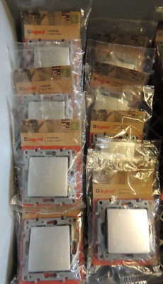 Pack de 5 prises 2P+T argent Niloé LEGRAND - Bricolage Pack de 5 prises 2P+T argent Niloé LEGRAND - Bricolage