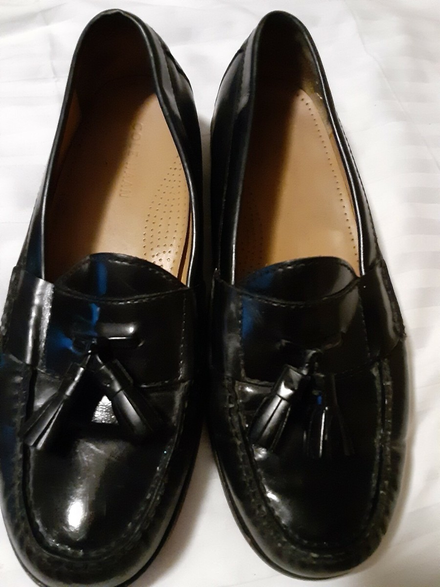 COLE HAAN BLACK LEATHER LOAFERS WITH TASSELS, SIZE 8D great  display picture 3
