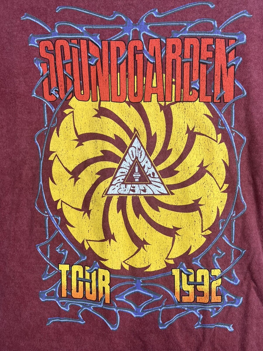★米国発*UrbanOutfitters*新作*Soundgarden Tシャツ★ Urban Outfitters SOUNDGARDEN TOUR GLITTER T-SHIRT DRESS IN