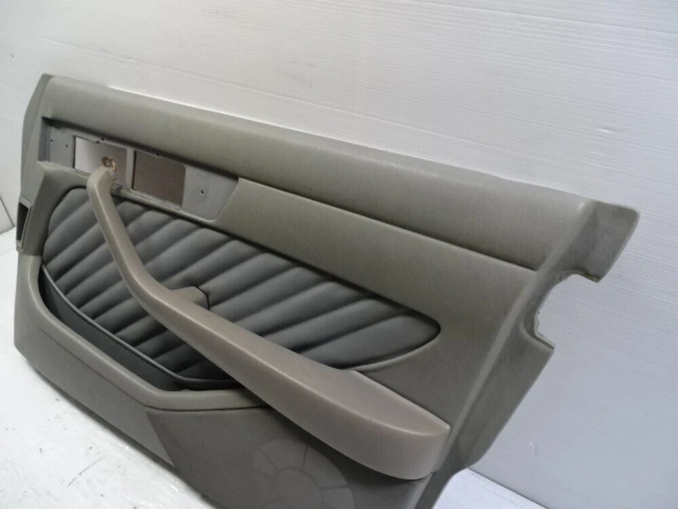 90 Mercedes W126 300SEL door panel, right front, gray 1267270270 - Image 2 of 4