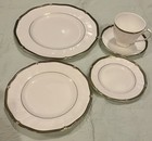 WEDGWOOD Windsor Black 5-Piece Place Setting — photo 3