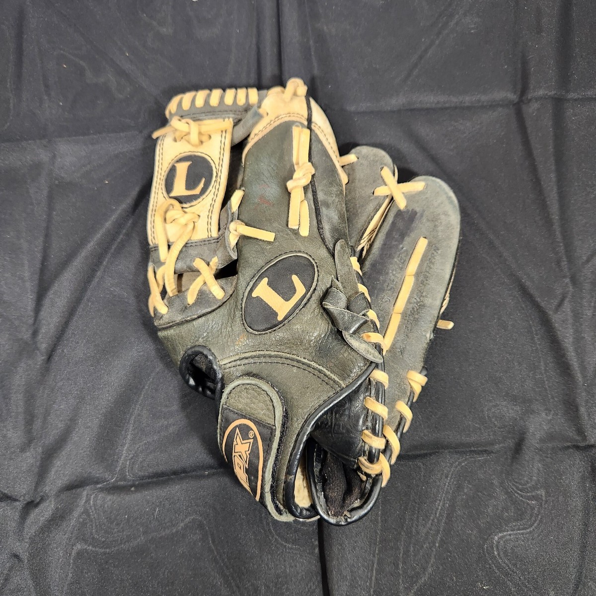 Louisville Slugger TPX1153H 11.5” TPX Hoss Series Pro Pattern