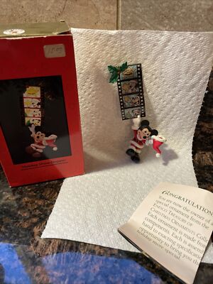 Enesco Treasury of Christmas Ornament Holiday Show-Stopper Mickey Film Disney