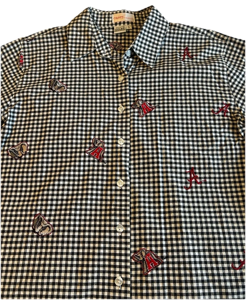 Camisa para mujer Alabama Crimson Tide vintage bordada con botones delanteros día de juego Foto 2 de 4