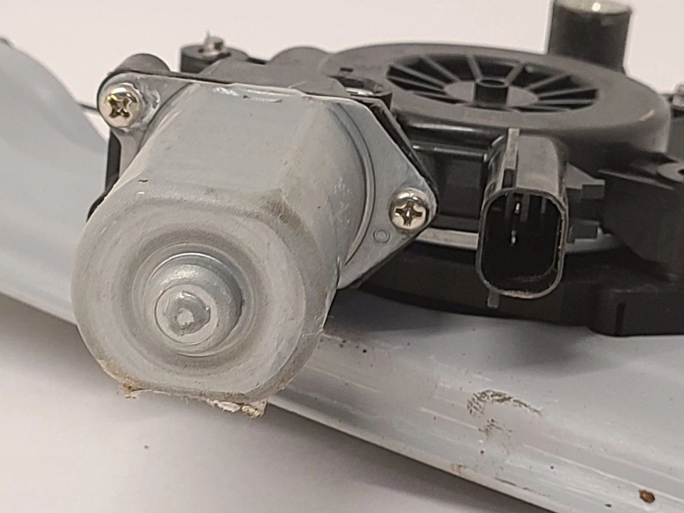 2018-2019 GMC TERRAIN LH Driver Left Rear Window Regulator 84567509 Foto 4 de 4