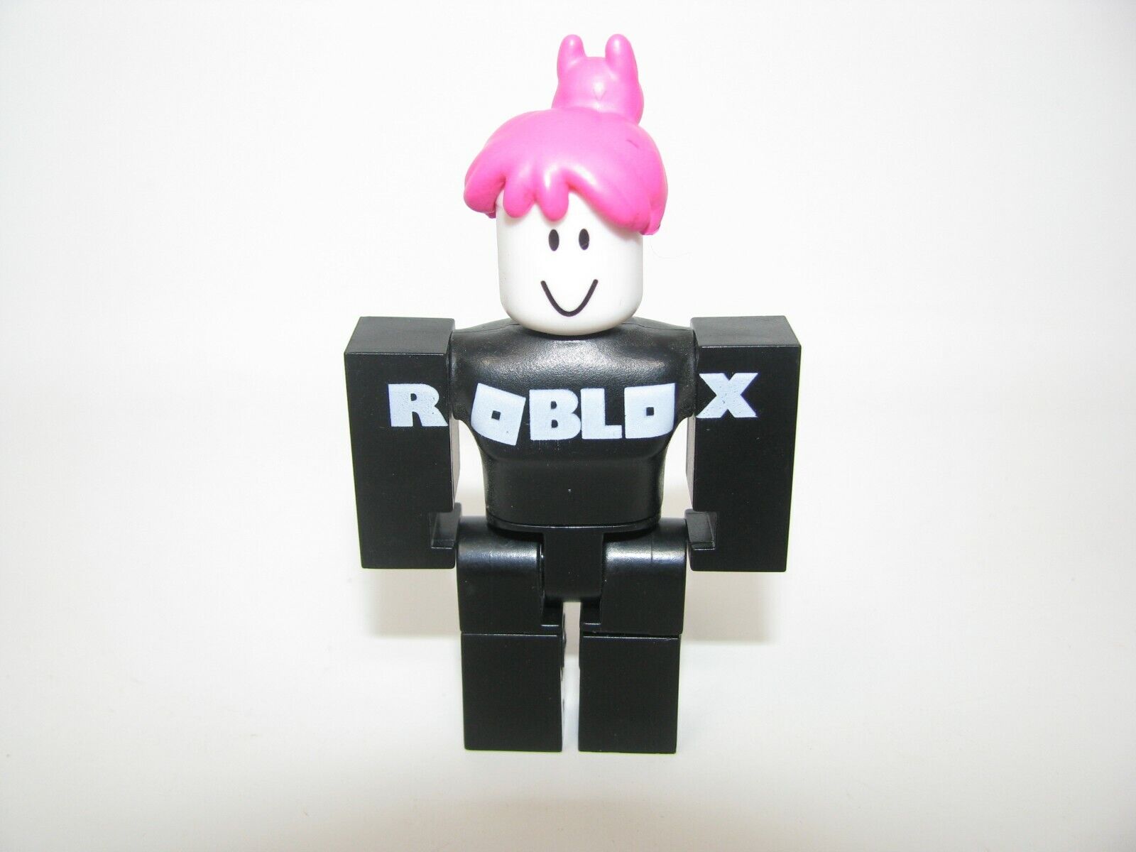 Roblox Girl Guest W/ Pink Hair Series 1 Mini Figure 2.75” Toy Loose (NO  CODE)