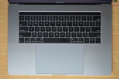 Apple MacBook Pro A1990 2018 15