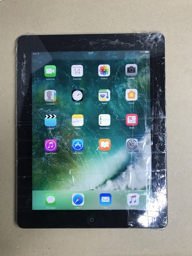 Apple iPad 4 A1458 Wi-Fi 9.7in 16GB Silver Broken Screen Spares / Repair Working
