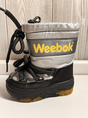 Vintage Weebok by Reebok Snow Boots Boys Size 5 Light Up Soles
