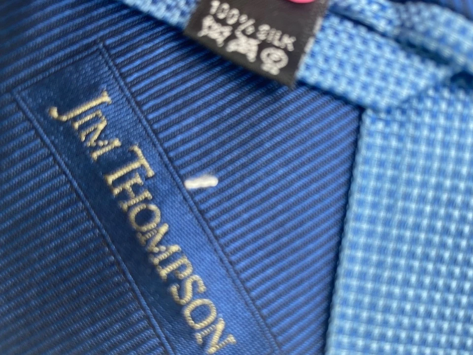 Corbata para hombre Jim Thompson azul texturizada 100 % seda Foto 4 de 4