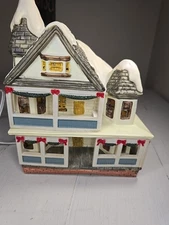 Christmas Village House of Lloyd Victorian Lighted Home Plastic 1988