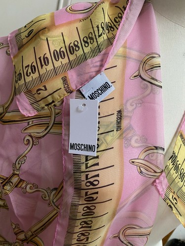 BNWT Moschino 100% Silk Chiffon Scarf Shawl Tape Measure Scissors Dressmaking - Picture 11 of 12