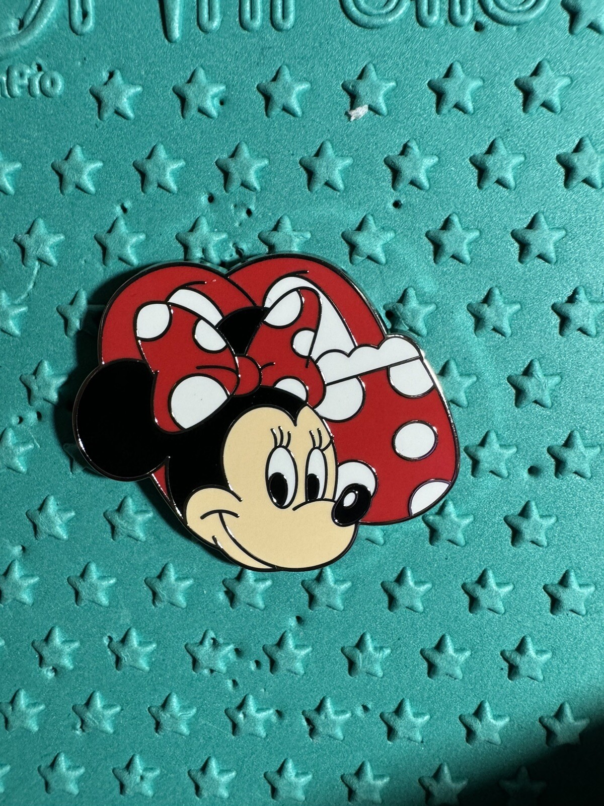 2025 Disney Parks Magical Mystery Series 29 Slippers Pin Minnie Mouse