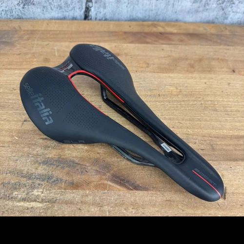 Light Use! Selle Italia SLR Superflow Boost 7x9mm Carbon Rails 145mm Saddle