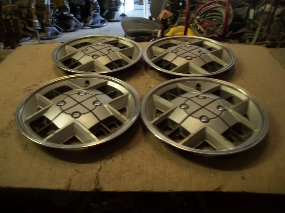 1979 79 80 81 Toyota Supra колпак колеса крышка ступицы колпак 14» OEM б/у 61042 комплект - Изображение 2 из 4