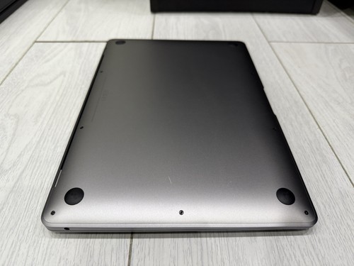 Apple MacBook Air Retina 13.3" 2020 512GB SSD 8GB Ram 1.2GHz Core i7 Space Grey - Afbeelding 9 van 16