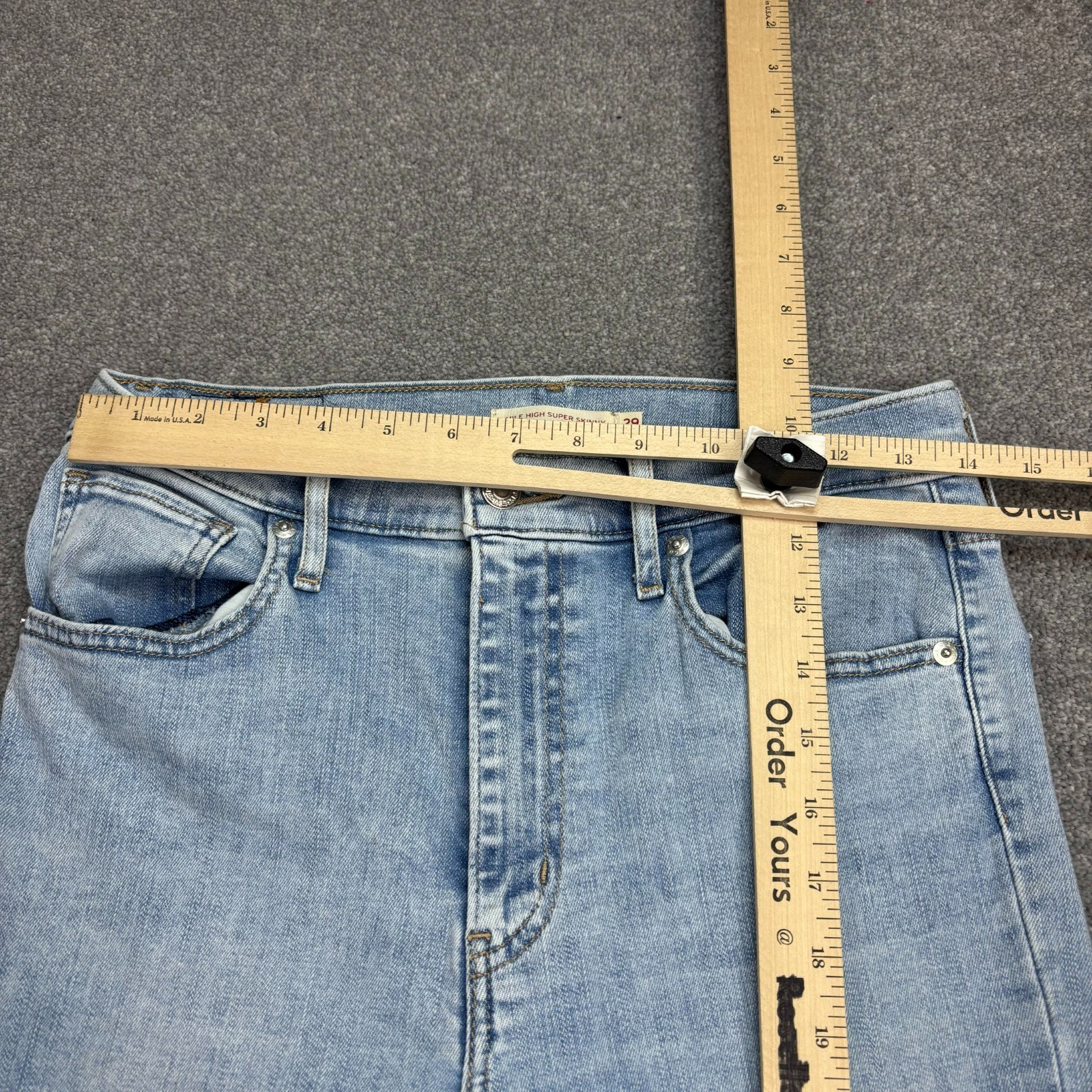 Levis Jeans Womens 28x28 Blue Denim Red Tab Light Wash Super Skinny Lady* thumbnail 2